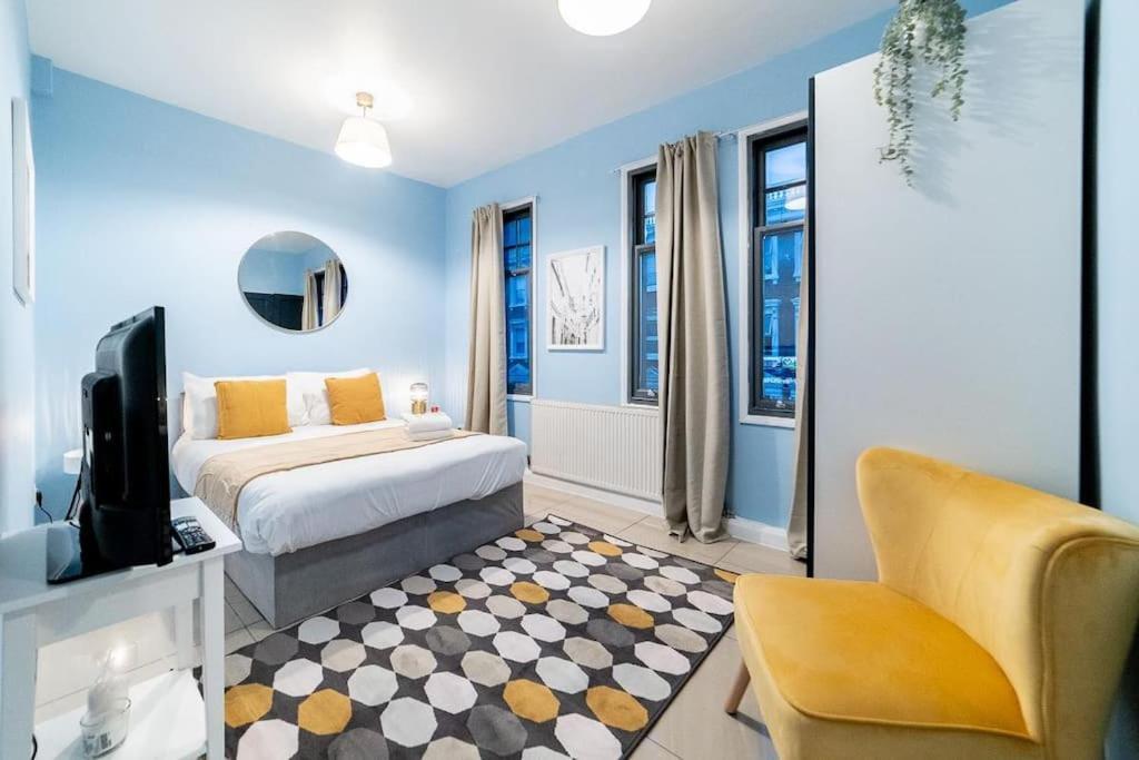 2 Bedroom Apartment ลอนดอน ภายนอก รูปภาพ