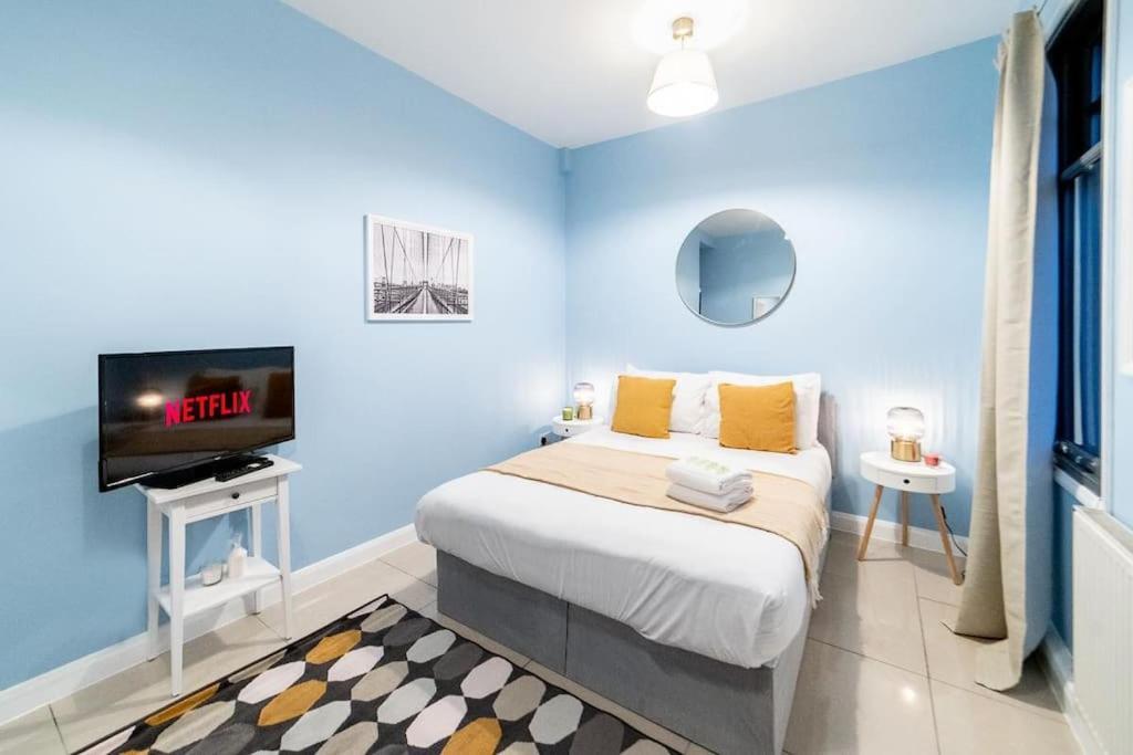 2 Bedroom Apartment ลอนดอน ภายนอก รูปภาพ