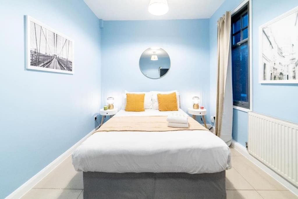 2 Bedroom Apartment ลอนดอน ภายนอก รูปภาพ